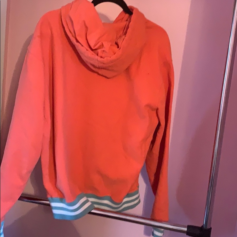 Super thick Champion Hoodie - Picture 2 of 3